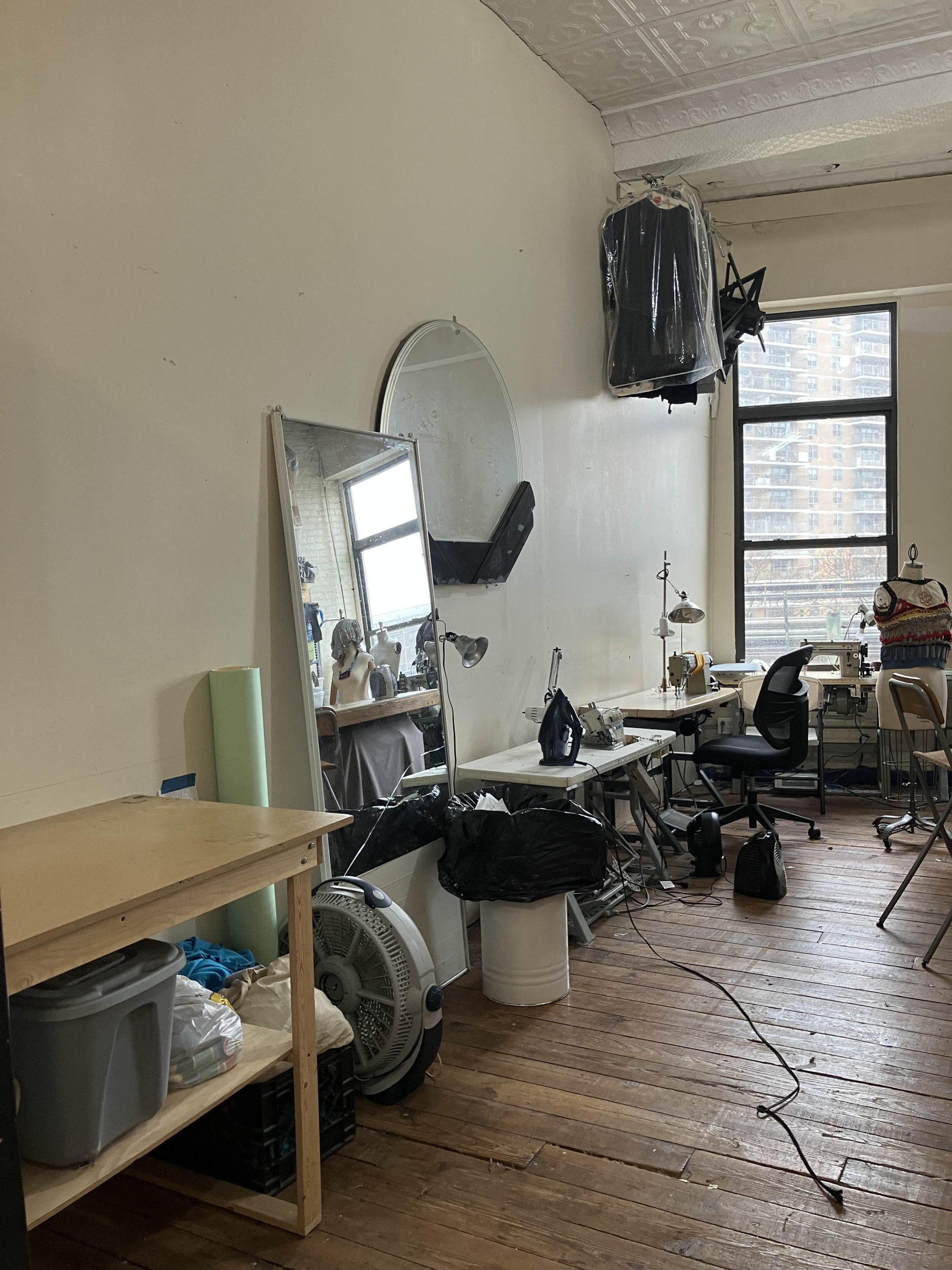 Coop spaces $300 or 16 ft.² mini studio $400 in 400 ft.² INDUSTRIAL SEWING CO-OP!