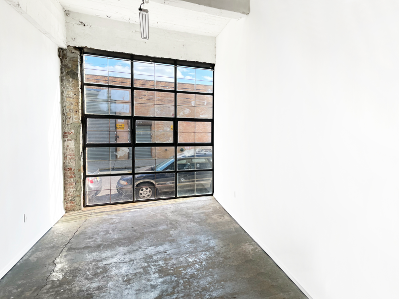 STUDIO 102: LARGE FULL OF LIGHT ART STUDIO W WINDOWS RIDGEWOOD L TRAIN