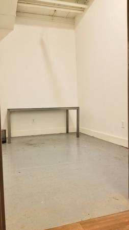 Private Office / Art Space in Greenpoint (117D #113)