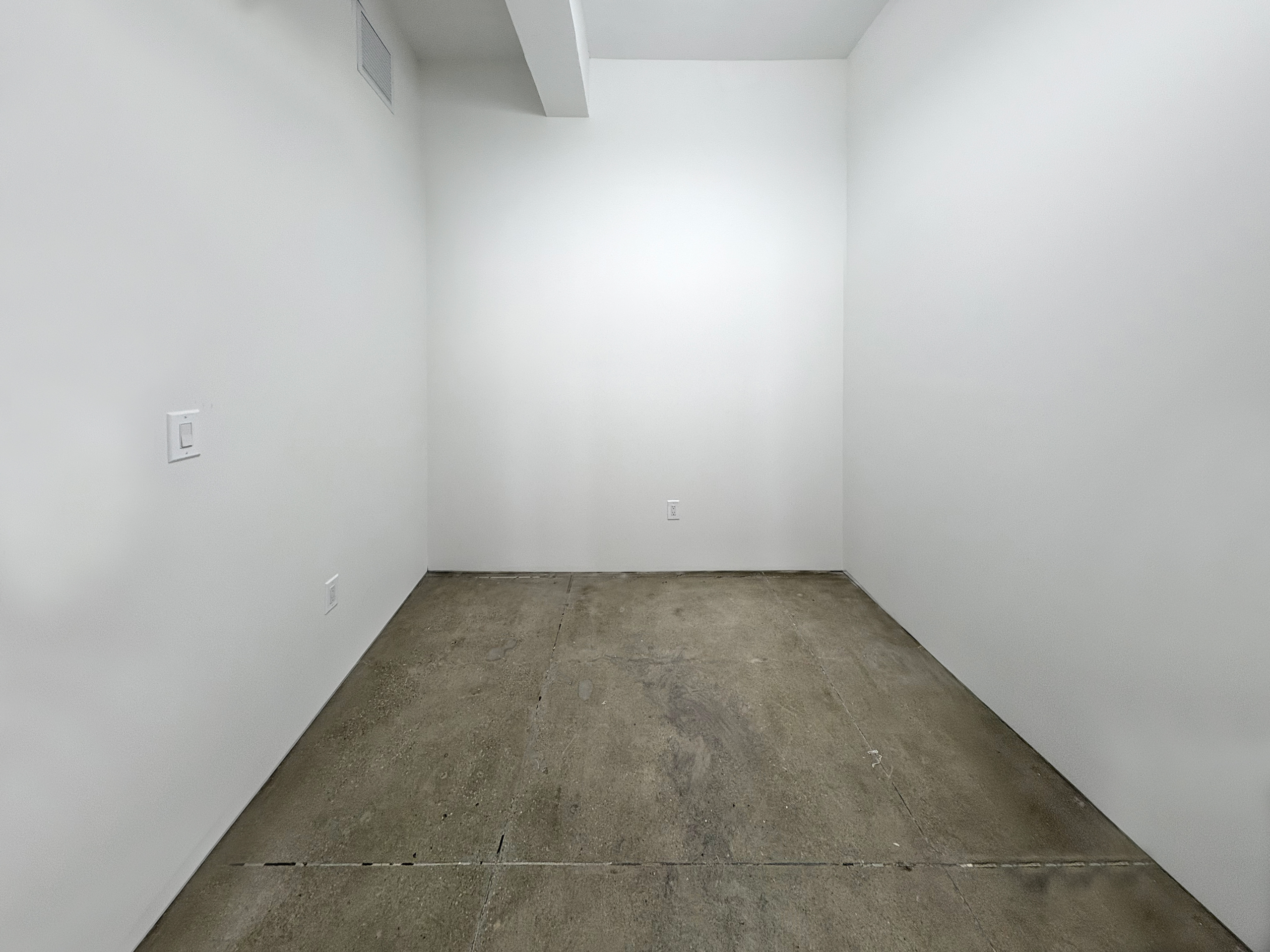 STUDIO 2436: BUDGET FRIENDLY CREATIVE STUDIO SPACE IN THE HEART OF NYC