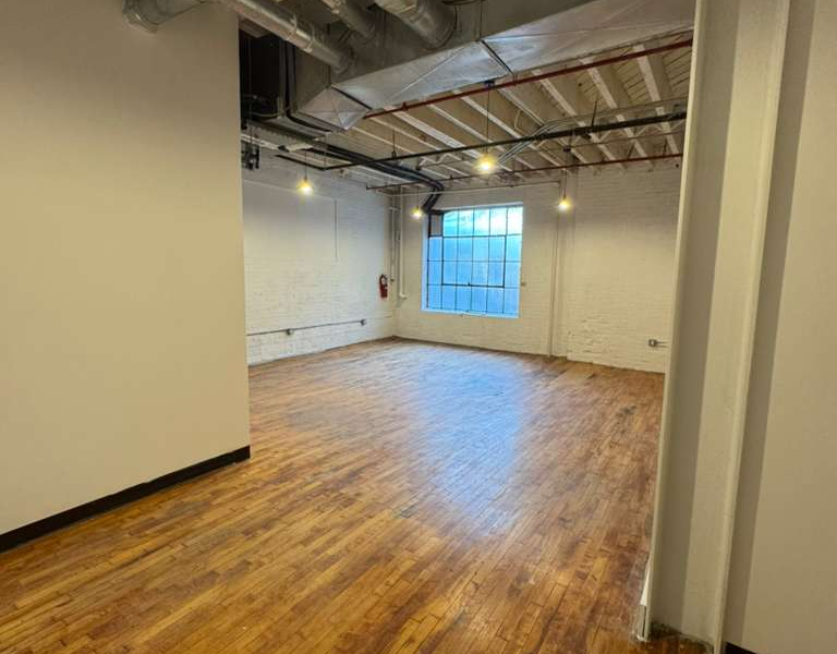 Window Art Studio for Team Office / individual / Showroom (87R#22)