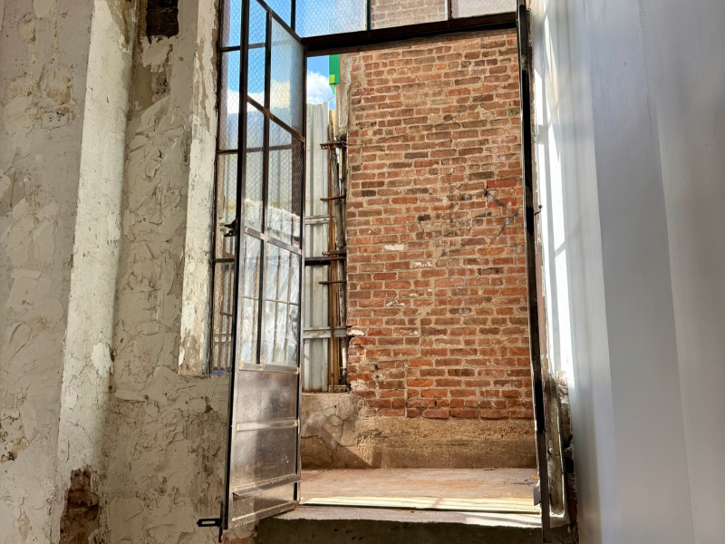 ART STUDIOS - 7/01 - Utilities Included - 3-month min - Myrtle Wyckoff L + M trains, B54, Q55 buses