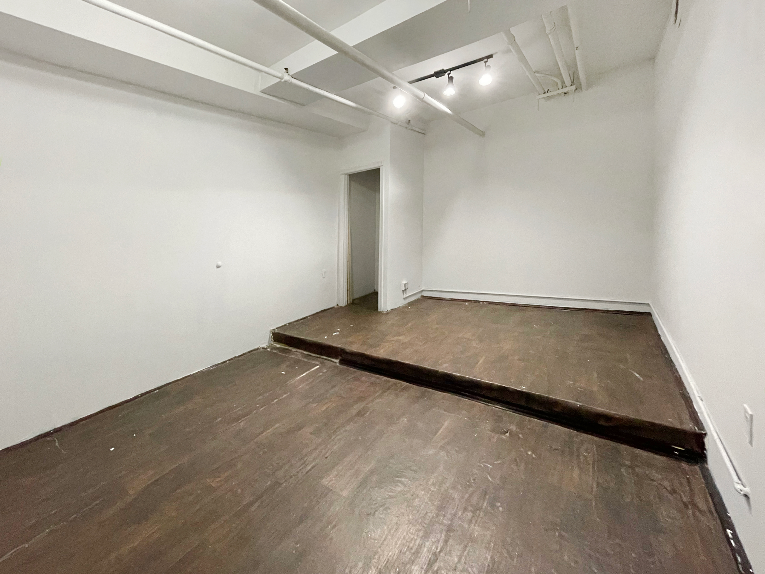 STUDIO 002: RECORDING/REHEARSAL STUDIO IN SOUNDPROOF BASEMENT L TRAIN