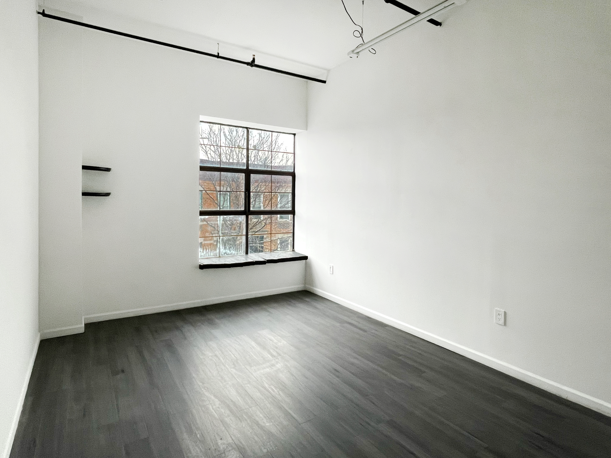 STUDIO 290: CLEAN SUN DRENCHED ART STUDIO W INDUSTRIAL WINDOW