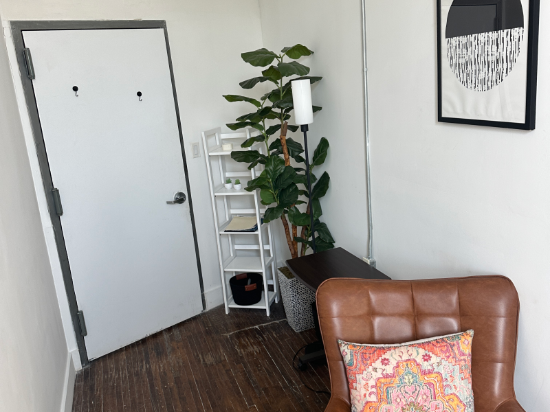 Small Window Unit (117D#301B)