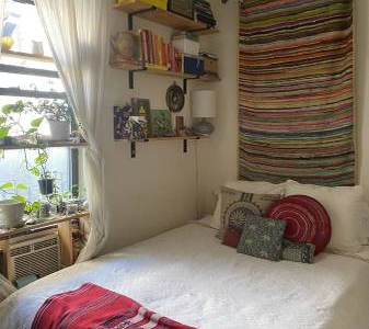 Room in Crown Heights!