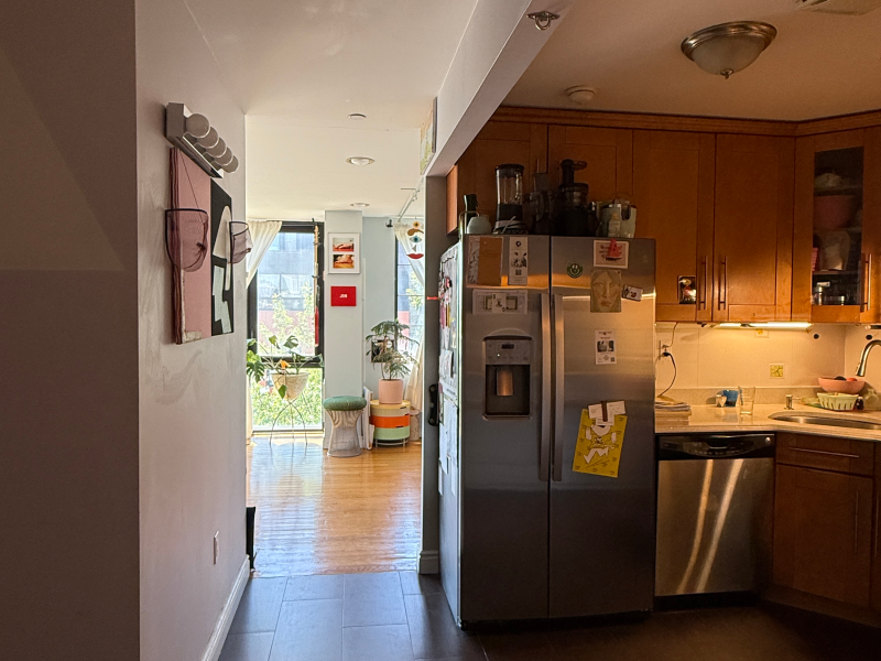 RIDGEWOOD Bright Beautiful New 1br Apt - close to L&M Train