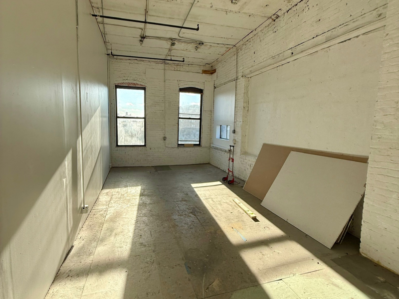 Bushwick ART STUDIOS, Utilities included, 100-300SF, $650-1500/month (Bushwick - Morgan/Jefferson L, Myrtle/Broadway J/M)