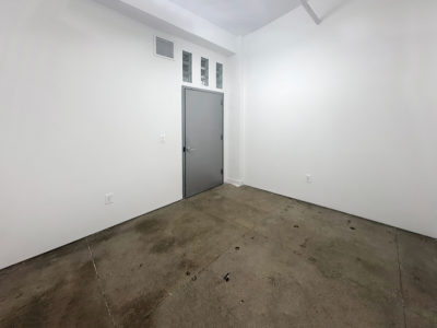 STUDIO 2426: AFFORDABLE ARTIST CREATIVE STUDIO MIDTOWN MANHATTAN