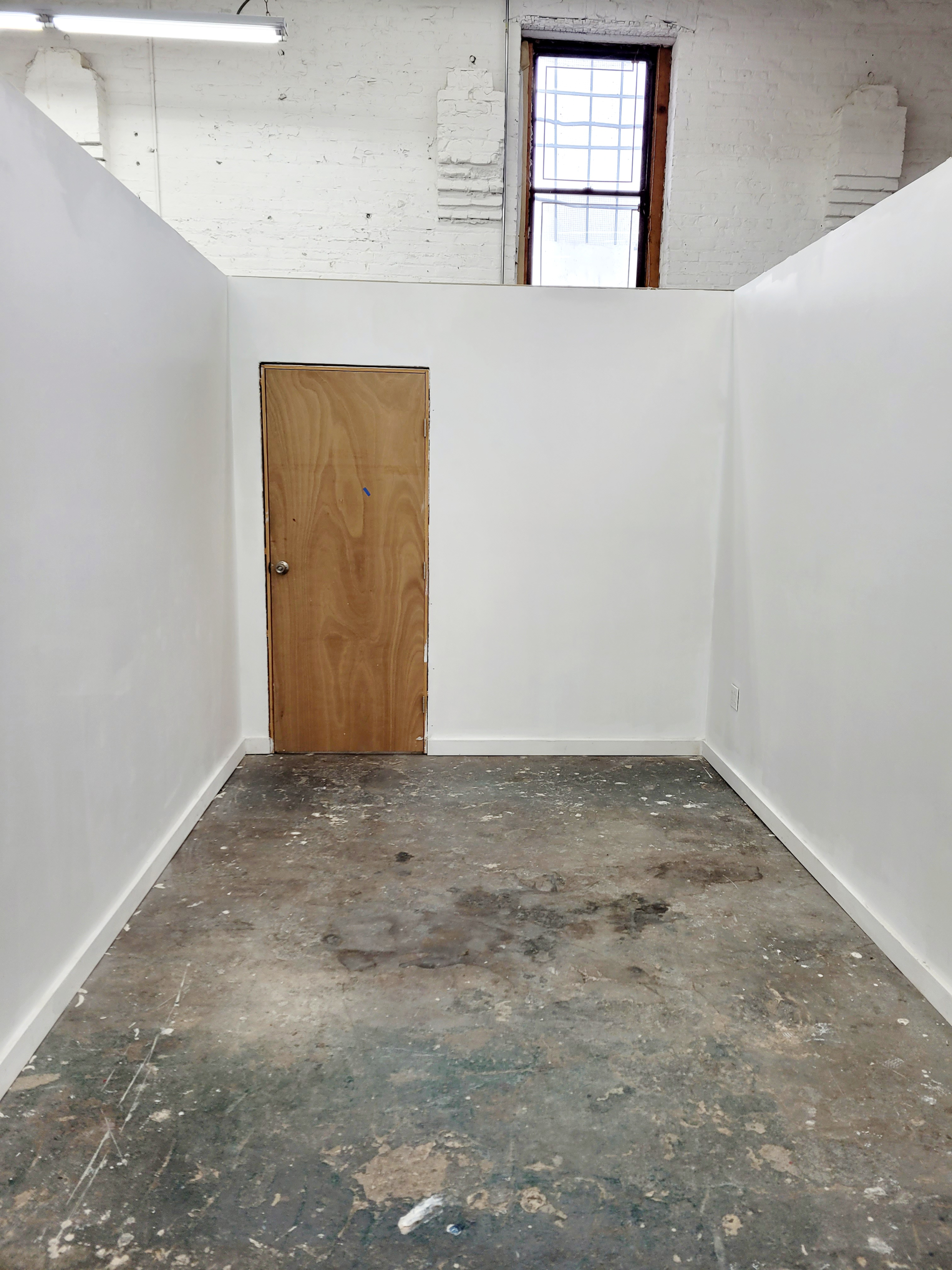 Private Artist's Studio for share