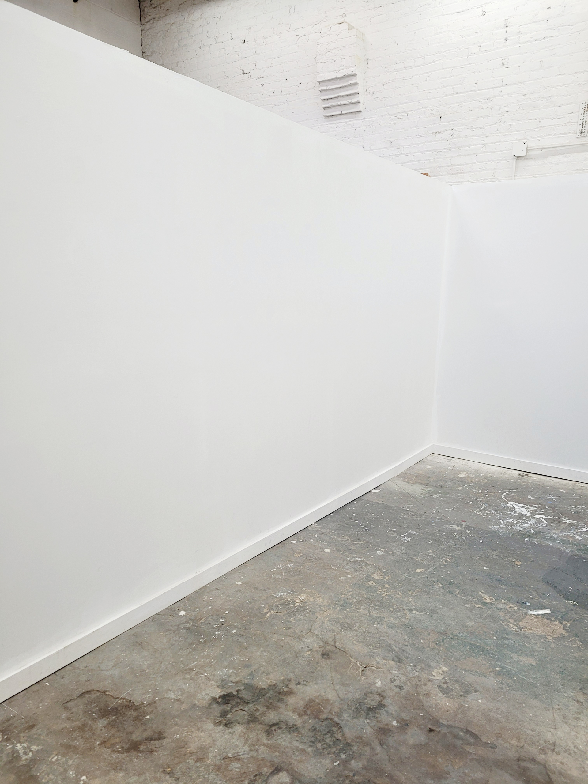 Private Artist's Studio for share