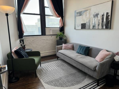 2 Window Office Space In Greenpoint (117D#303B)