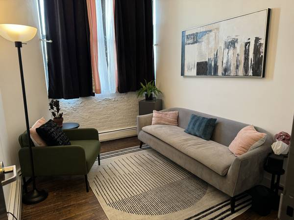 2 Window Office Space In Greenpoint (117D#303B)