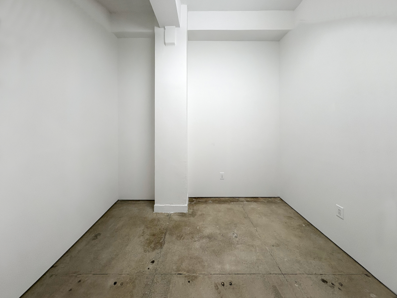 Studio 2422 - YOUR FIRST MANHATTAN ARTIST STUDIO STARTS HERE