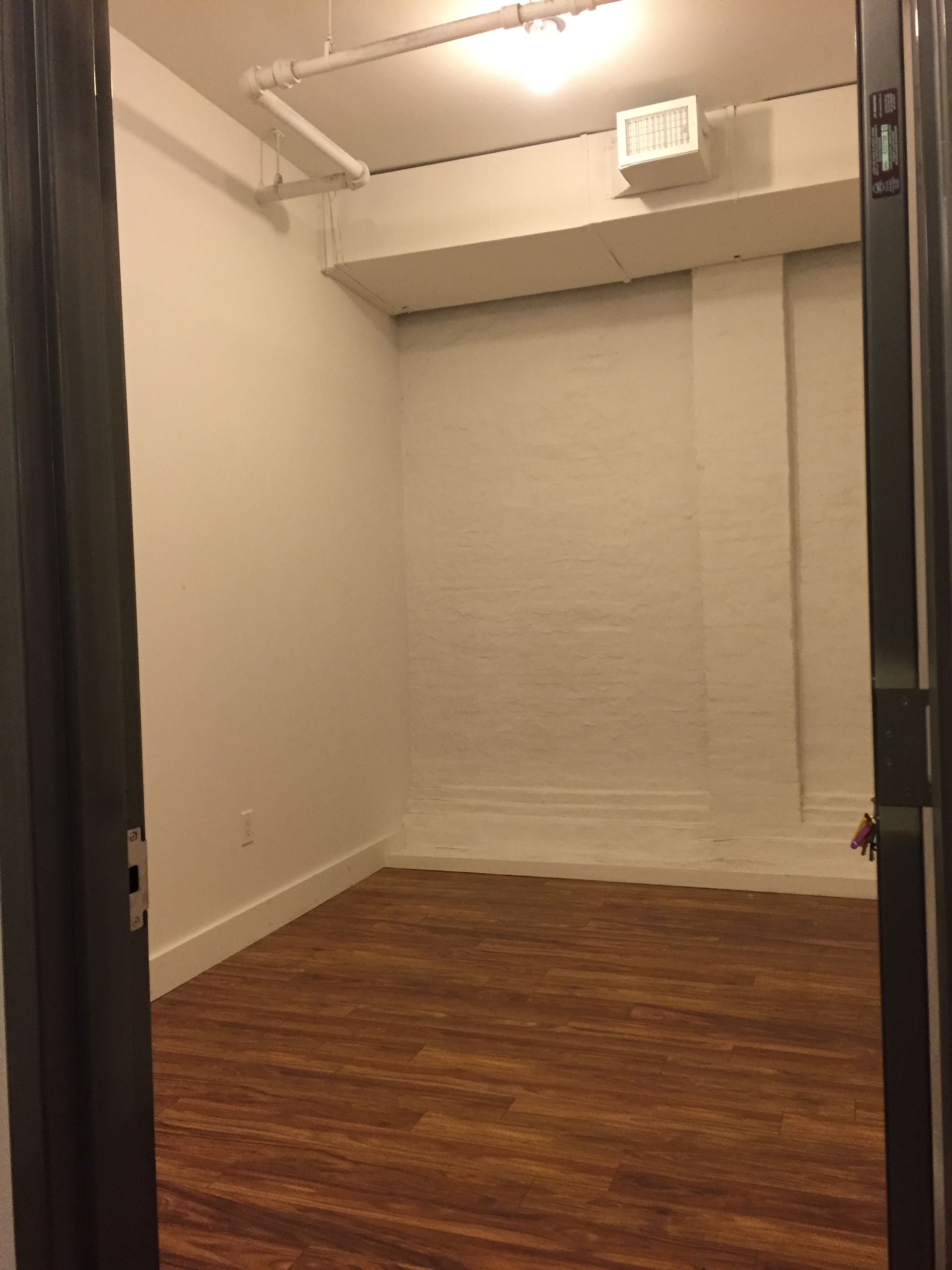 24/7 Access 1st Floor Art Space / Office (252J#116)