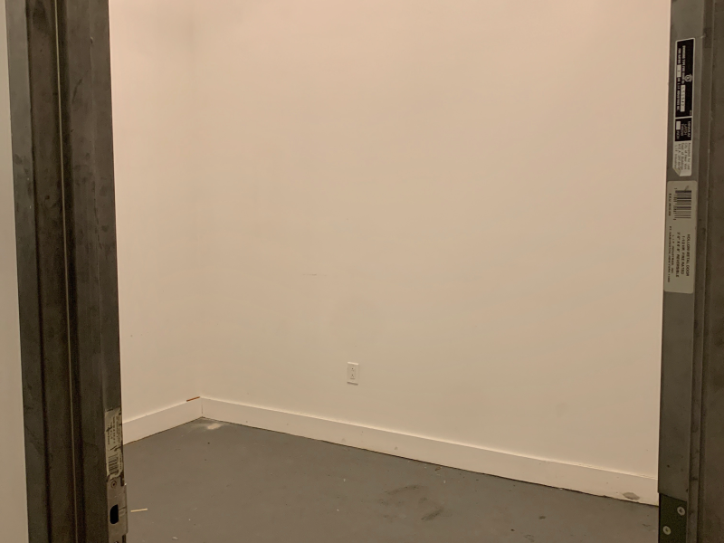 Greenpoint Art Studio / Workspace Near Pulaski Bridge (394M #1B)
