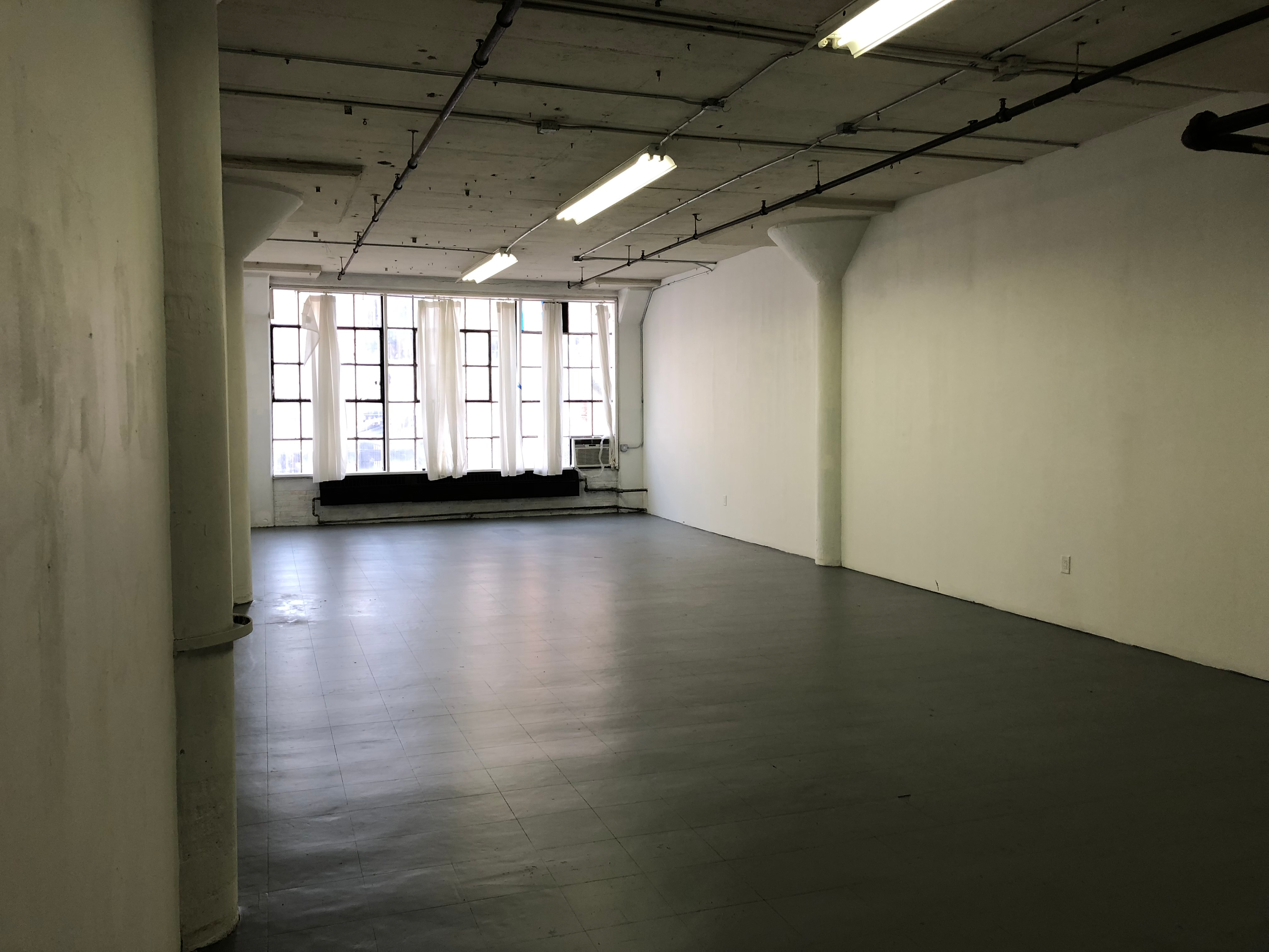 Large private artist studio (work only)
