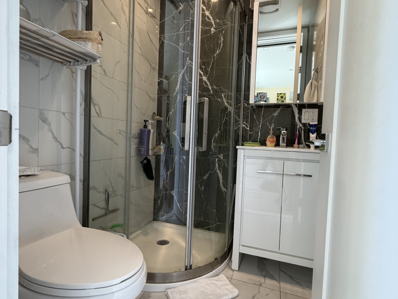 Room With Private Restroom, Entrance and Terrace Near Prospect Park
