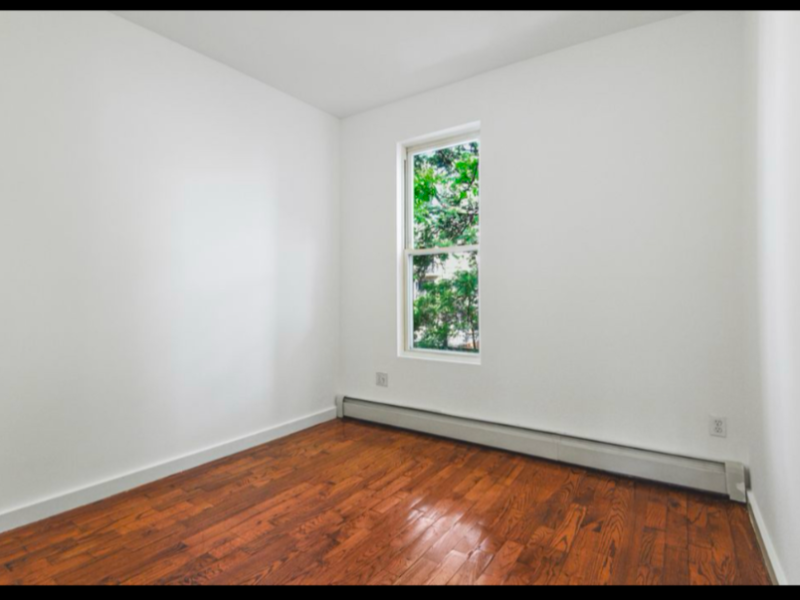 Sun Drenched 2 Bedroom in 2 Family Home