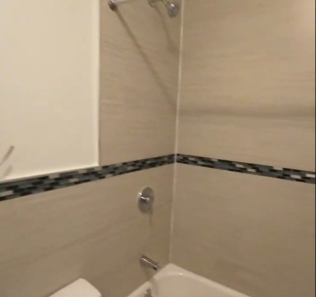 Sun Drenched 2 Bedroom in 2 Family Home