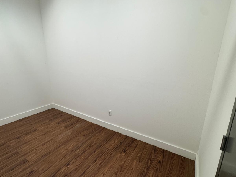 24/7 Commercial Private Office / Art Space (117D #113)