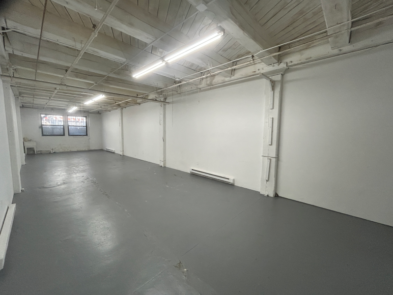 900 Square foot Williamburg studio