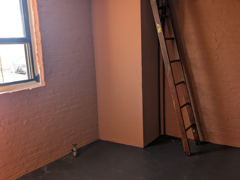 July - Oct: Art Studio, Private Room