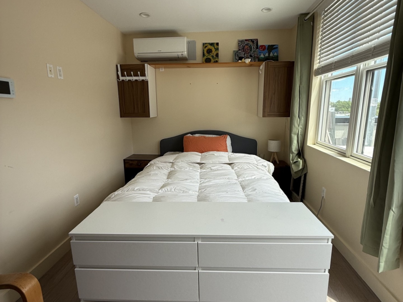 Room With Private Restroom, Entrance and Terrace Near Prospect Park