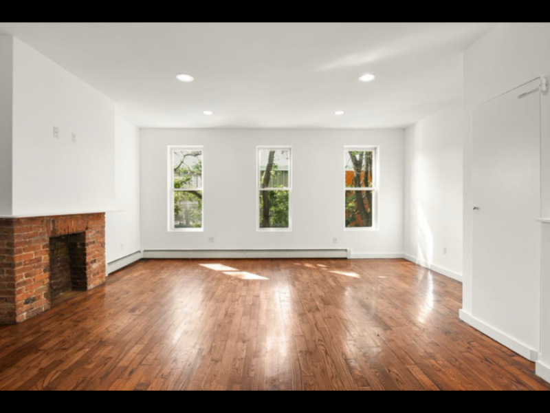 Sun Drenched 2 Bedroom in 2 Family Home