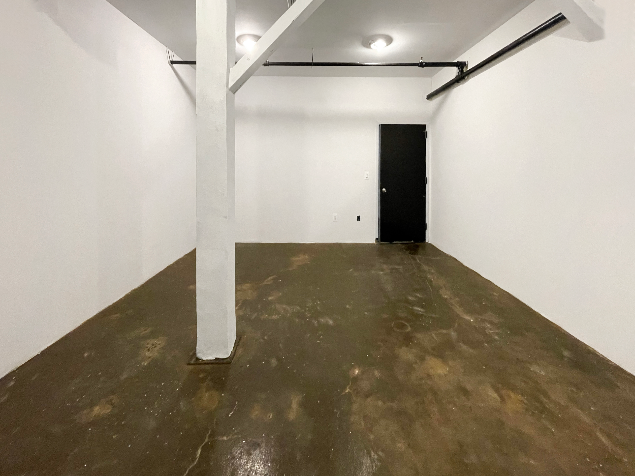 STUDIO 002: PRIVATE RECORDING STUDIO READY FOR YOUR NEXT SESSION