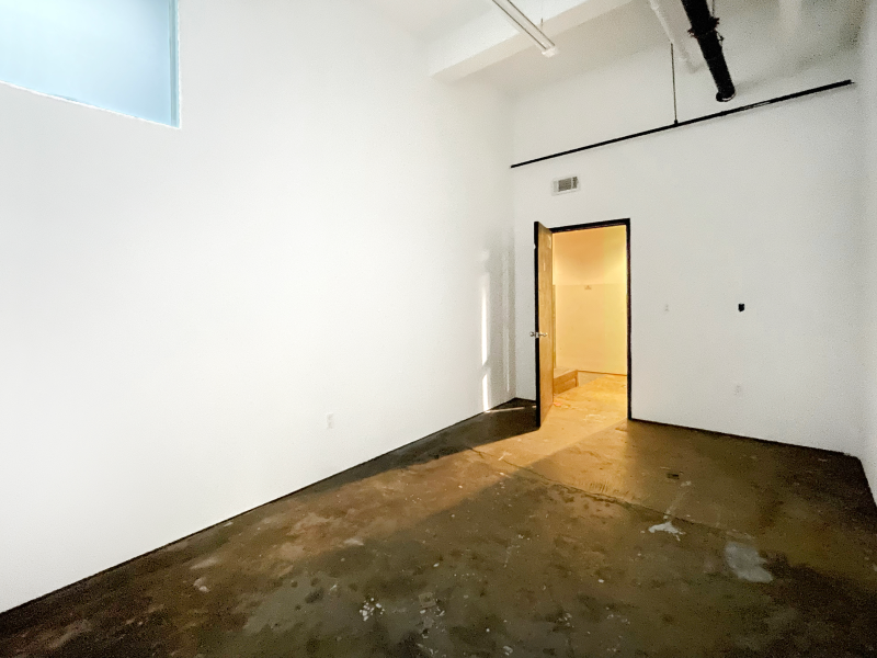 STUDIO 111: PRIVATE ARTIST STUDIO W NATURAL LIGHT & HIGH CEILINGS