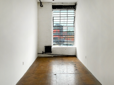 STUDIO 107: BRIGHT PROFESSIONAL ART STUDIO W WINDOW BROOKLYN L TRAIN