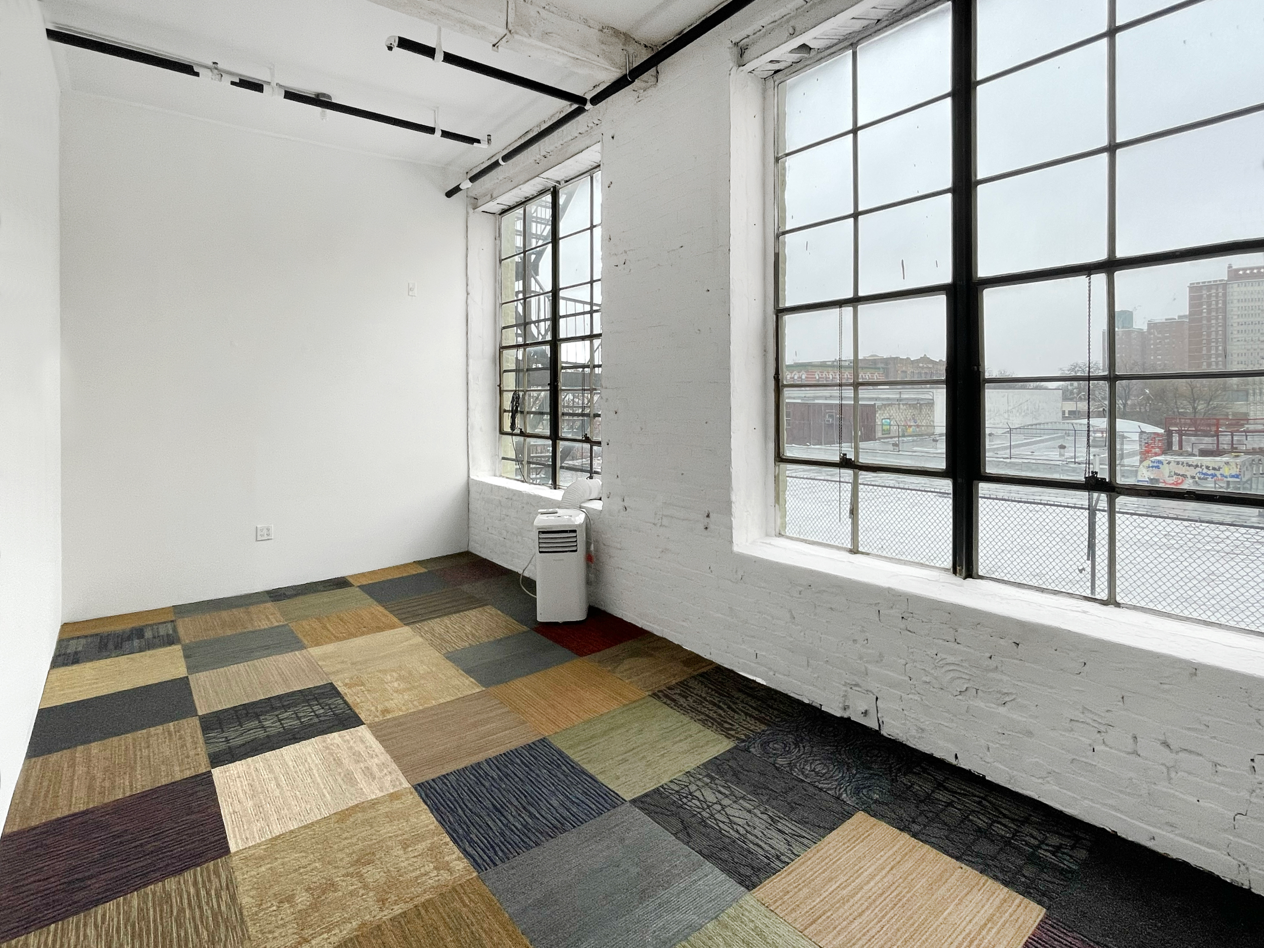 STUDIO 211: LARGE AFFORDABLE STUDIO IN LIVELY COMMUNITY BROOKLYN