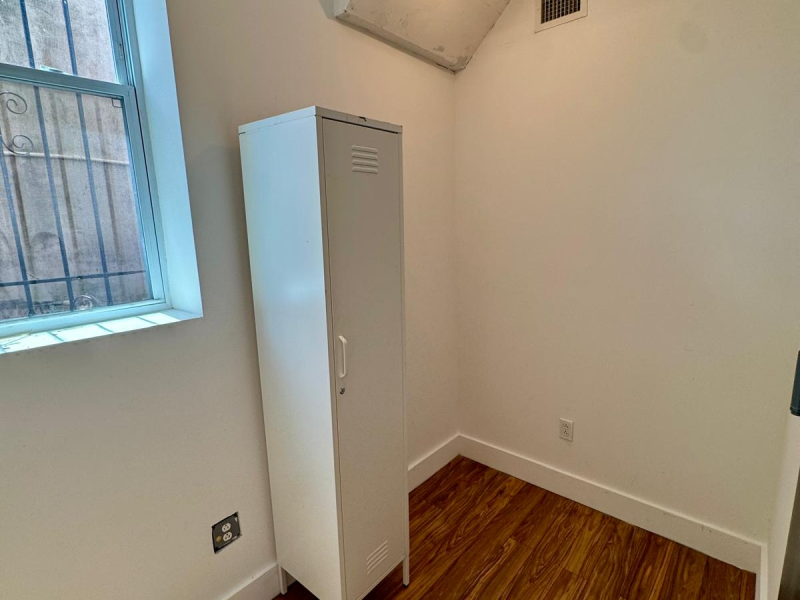 Available Now Commercial Art Studio W/ Window (252J #156)