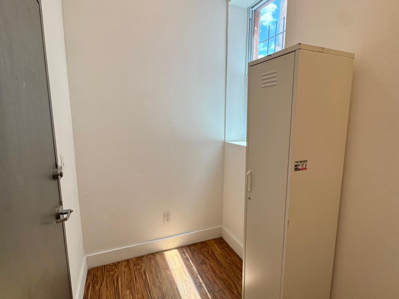 Available Now Commercial Art Studio W/ Window (252J #156)