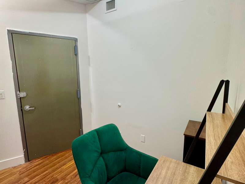 1st Floor Interior Private Studio/Office in Greenpoint (252J #162)