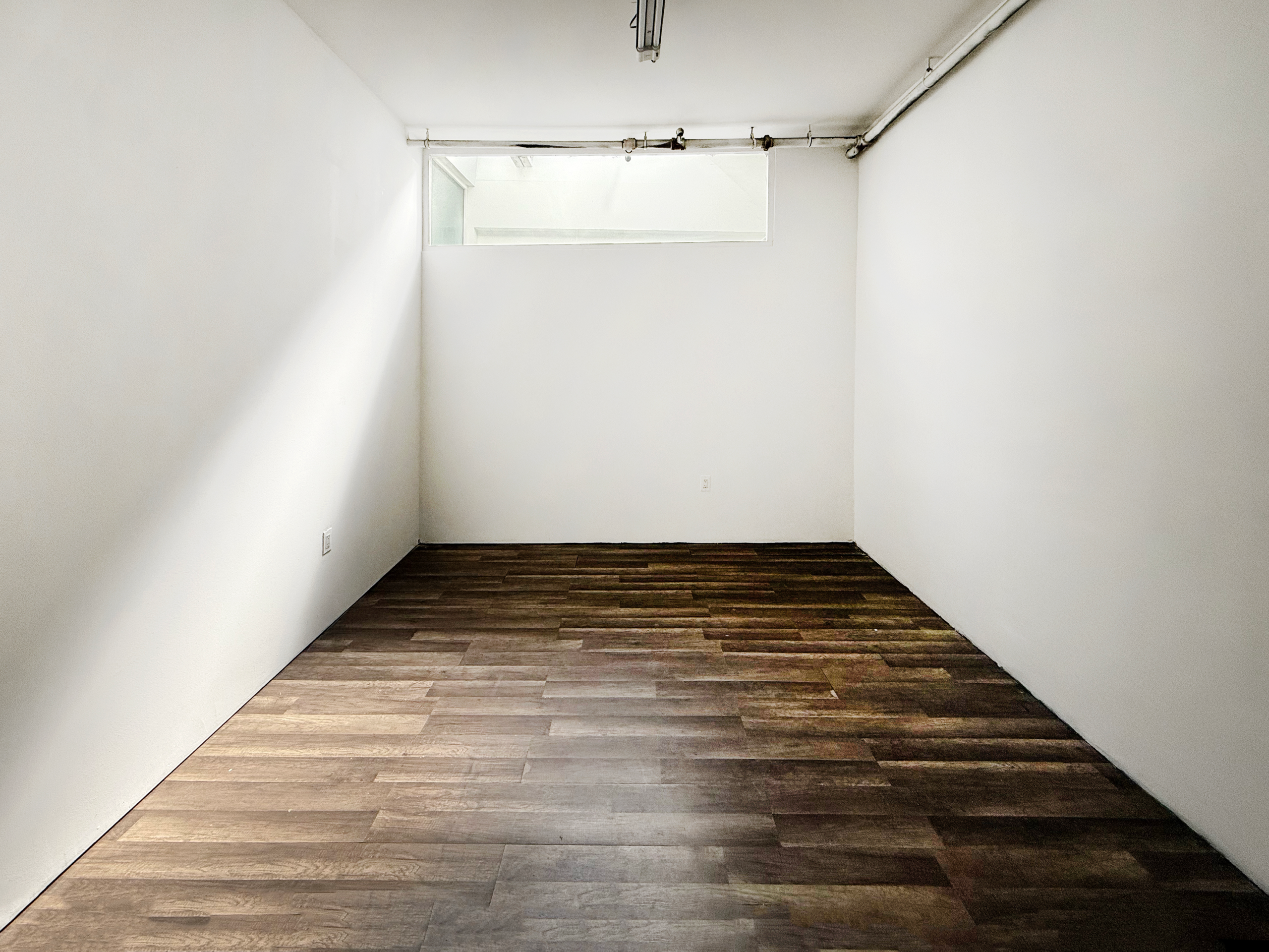 STUDIO 261: PRIVATE CREATIVE ART STUDIO W SKYLIGHT & 24/7 ACCESS