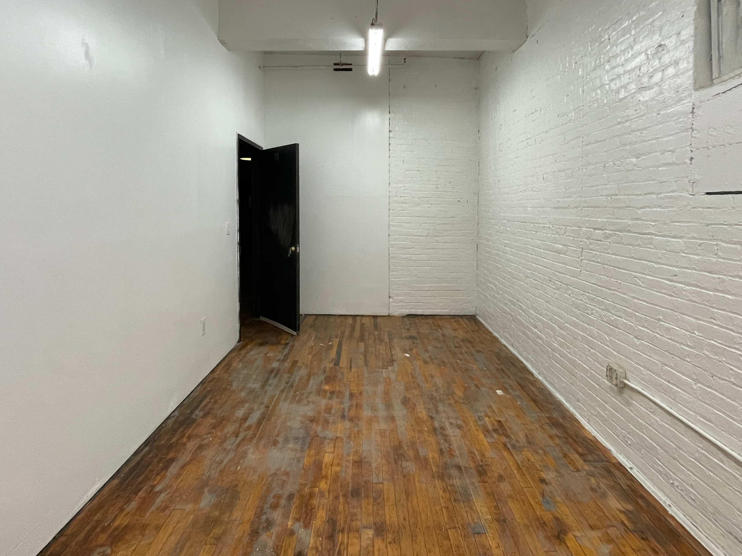 STUDIO 273: SPACIOUS PRIVATE STUDIO NEAR BUSHWICK L TRAIN