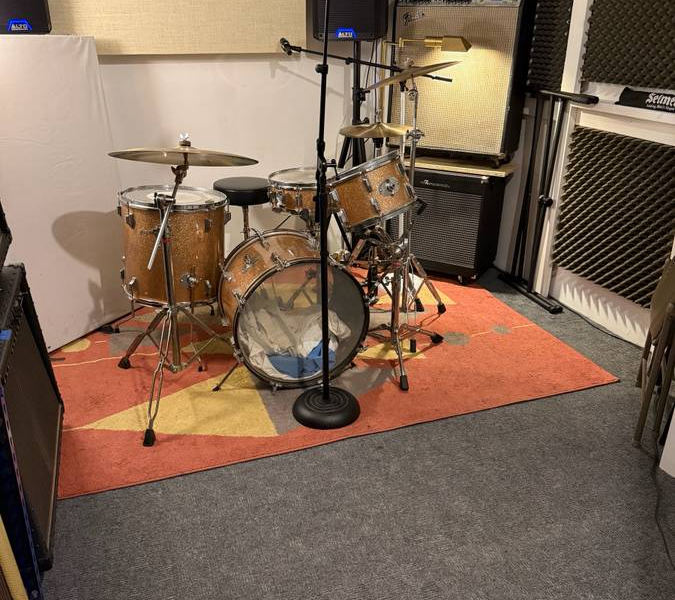 Bushwick Rehearsal Studios near Dekalb L – Full Backline - $100-200/mo (Bushwick, Brooklyn - Dekalb L / Knick M trains)