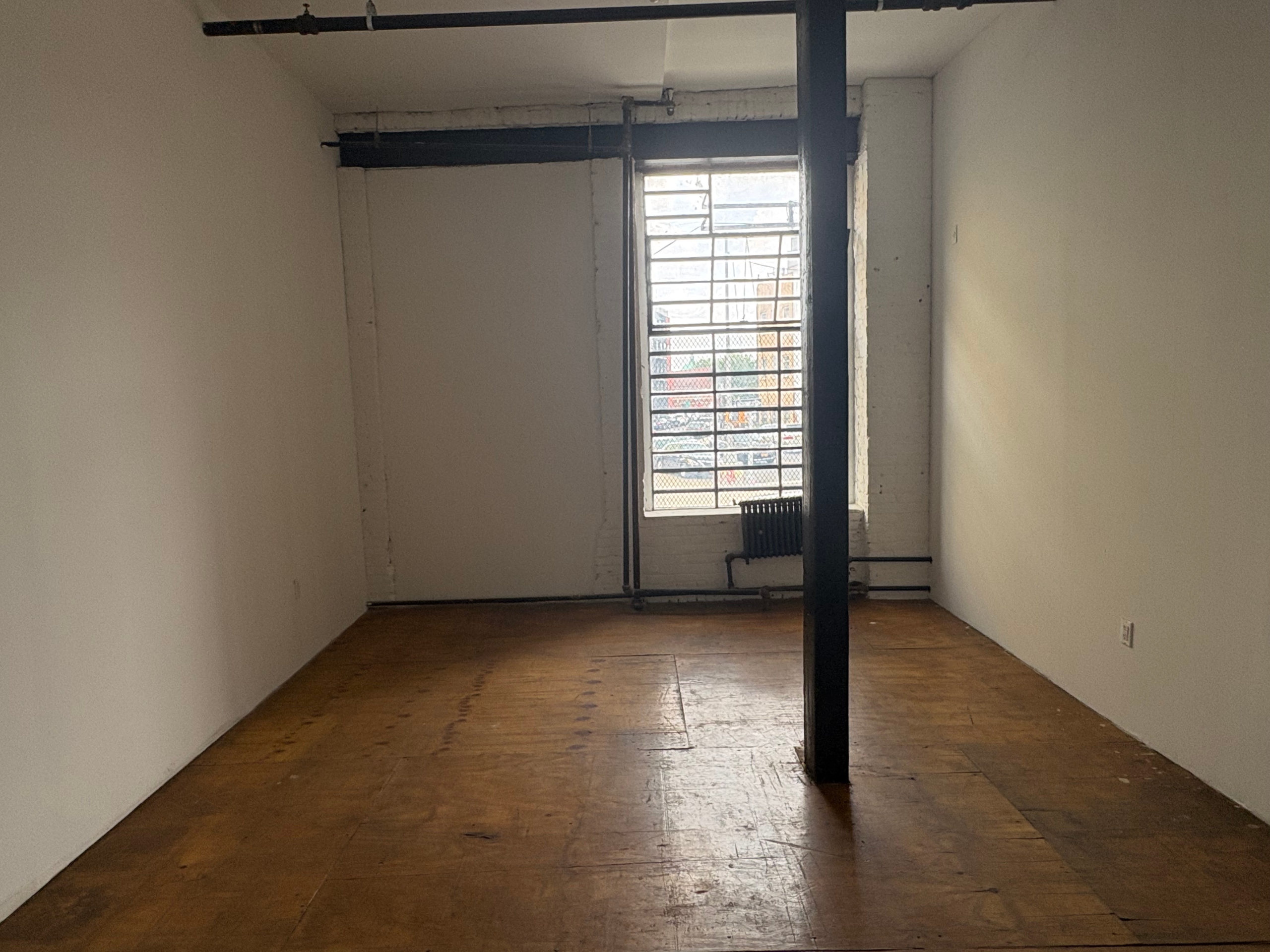 STUDIO 106: CREATIVE ART STUDIO W WINDOW BROOKLYN L TRAIN