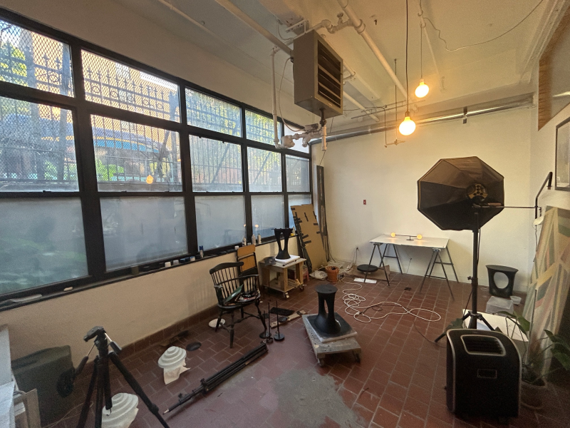 Large Studio with sound insulated back room, vented and wired work space for kiln/220 machinery, Sunny front office