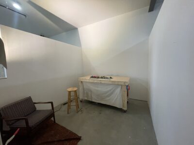 Art / Design / Desk studio space for sublet