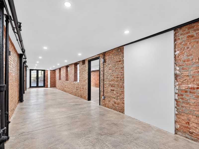 1,200 SF East Village Storefront / Gallery Space – $5,000/mo