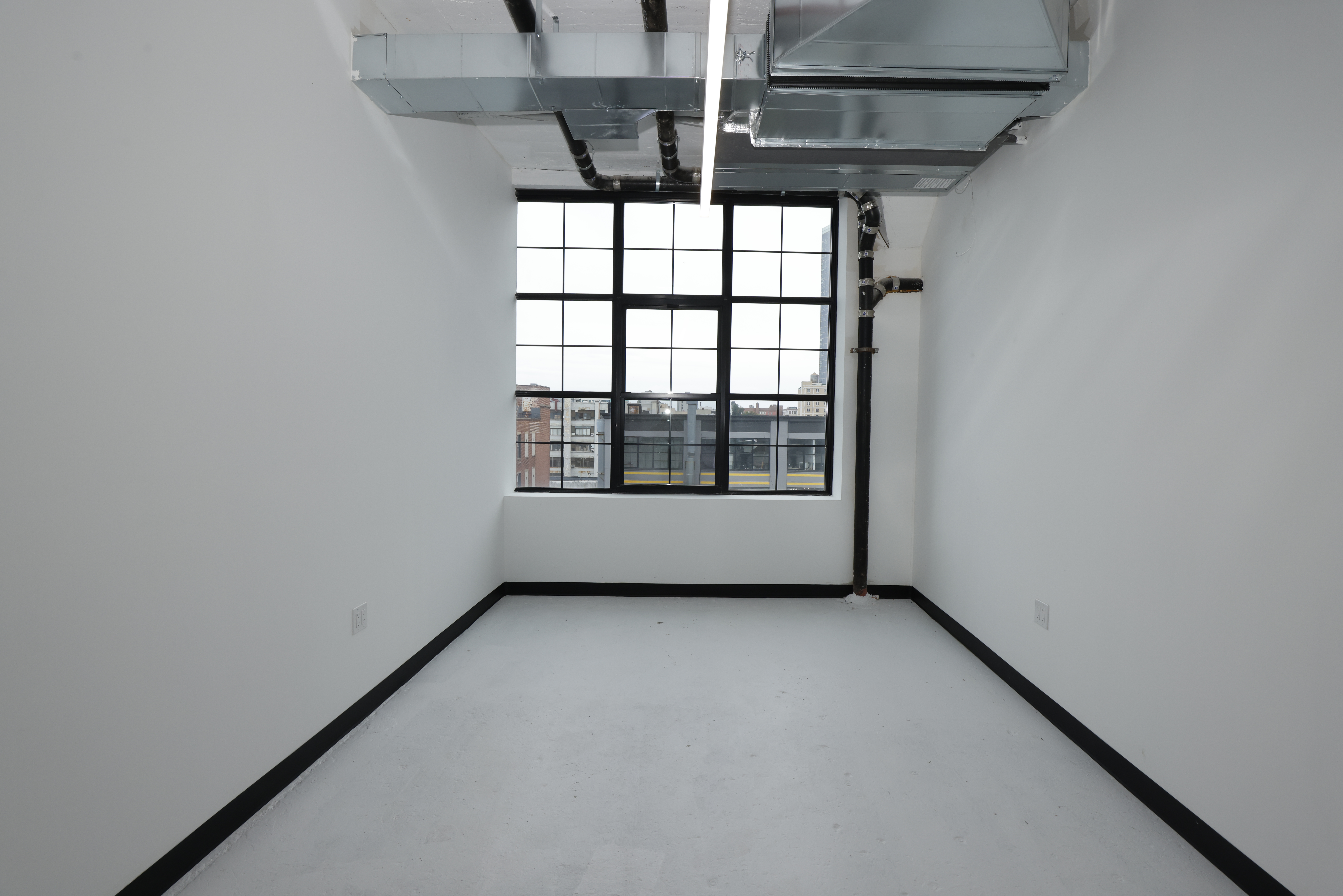 BRIGHT, BRAND NEW ART STUDIOS AND OFFICE WORKSPACES FOR RENT!