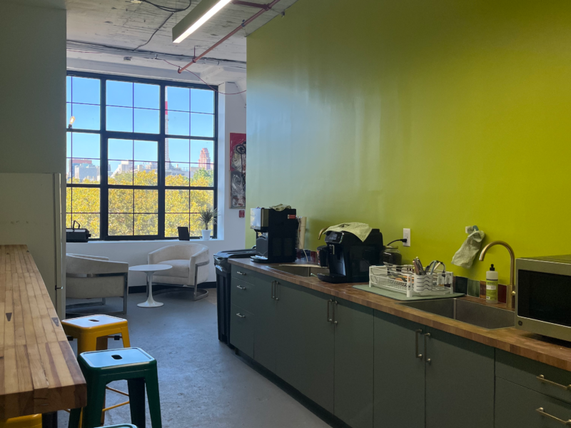 BRIGHT, BRAND NEW ART STUDIOS AND OFFICE WORKSPACES FOR RENT!